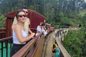 Calypso Tourist Train, Sri Lanka